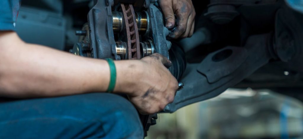 5 Signs You Need a Brake Service: Guide by Dr Brakes